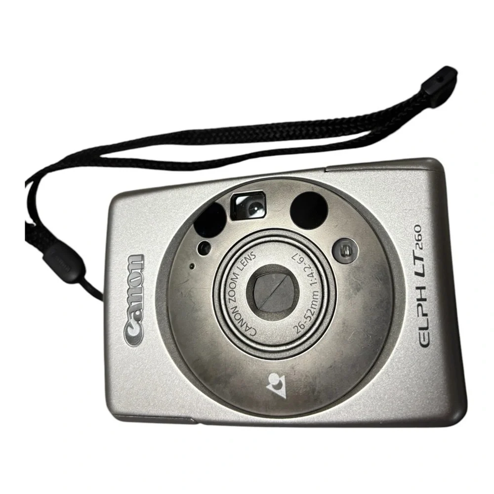 Canon IXUS Z50 Silver Camera with Case